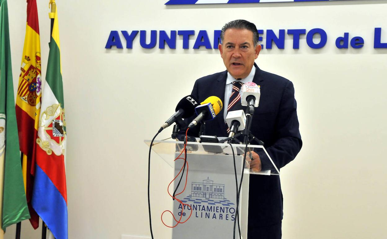 El alcalde de Linares subraya la «importancia vital» del suelo de